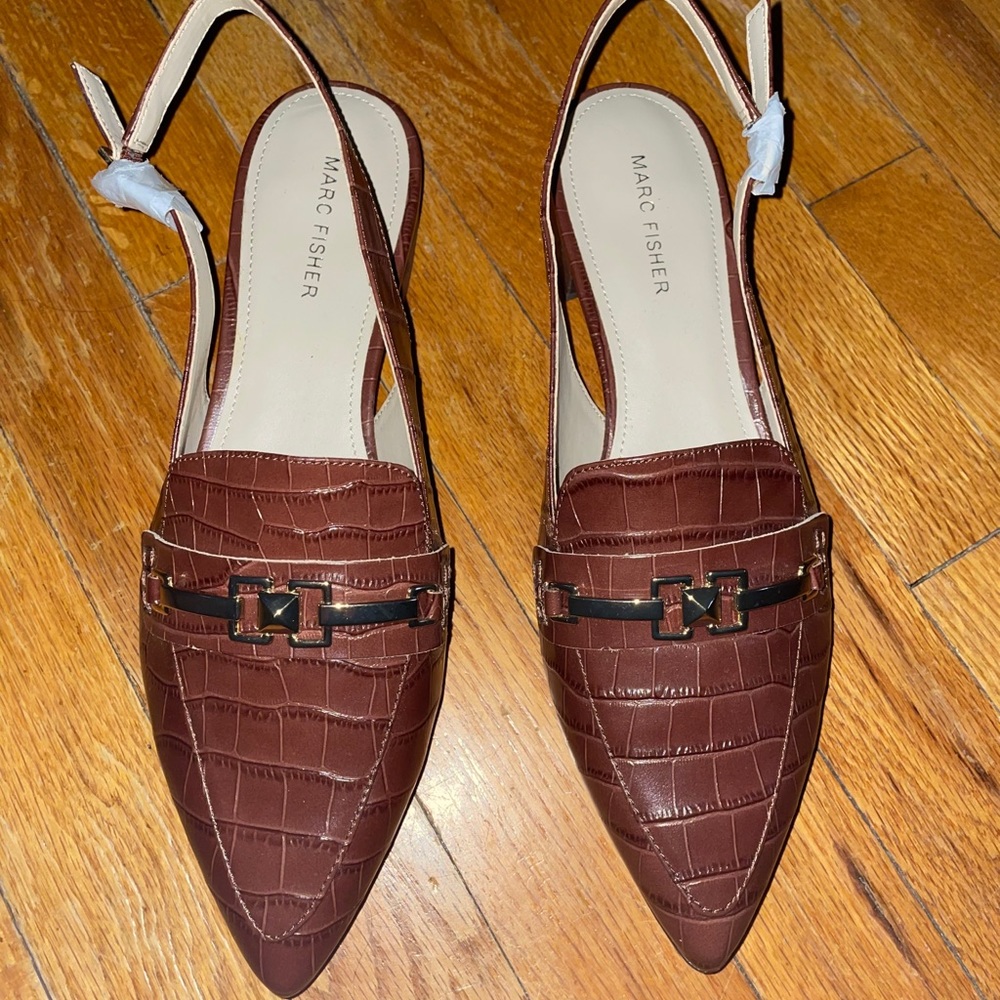 Marc Fisher Flats